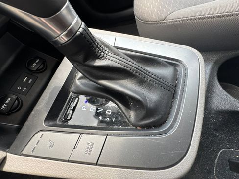 Used 2020 Hyundai Elantra Value Edition w/ Winter Weather Package FWD image 18