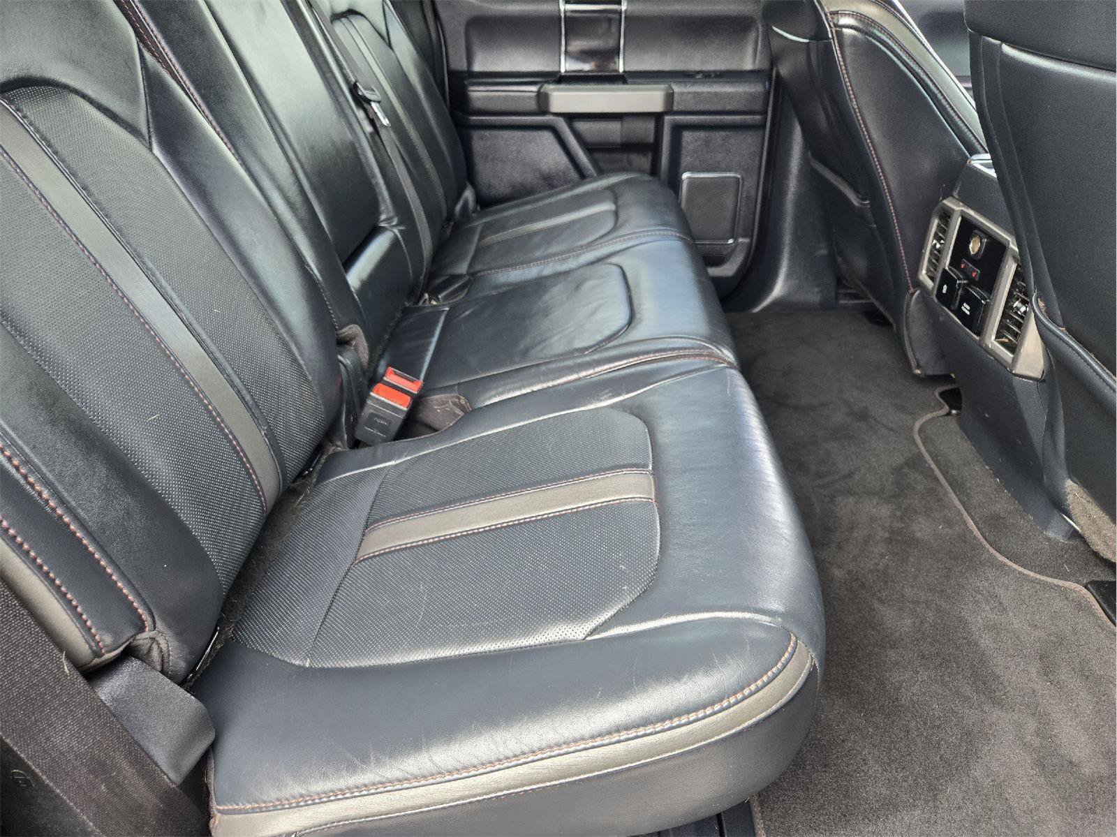 Used 2022 Ford F250 Platinum w/ FX4 Off-Road Package AWD/4WD image 32