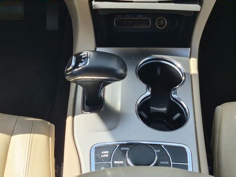 Used 2015 Jeep Grand Cherokee Limited AWD/4WD image 27