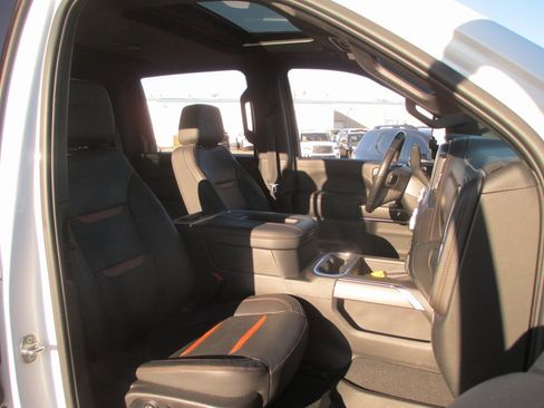 Certified 2022 GMC Sierra 3500 AT4 w/ AT4 Preferred Package image 24