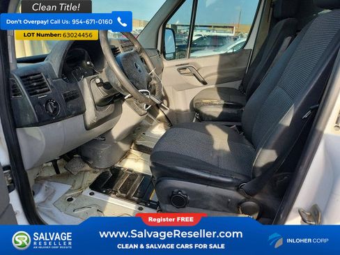 Used 2011 Freightliner Sprinter 2500 RWD image 9