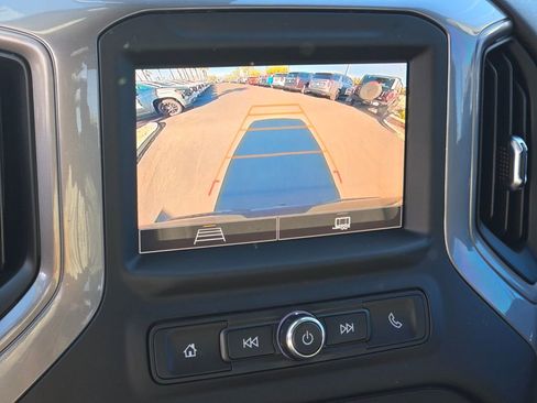 Certified 2023 Chevrolet Silverado 1500 Custom image 19