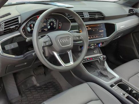 Used 2025 Audi Q3 2.0T Premium AWD/4WD image 10