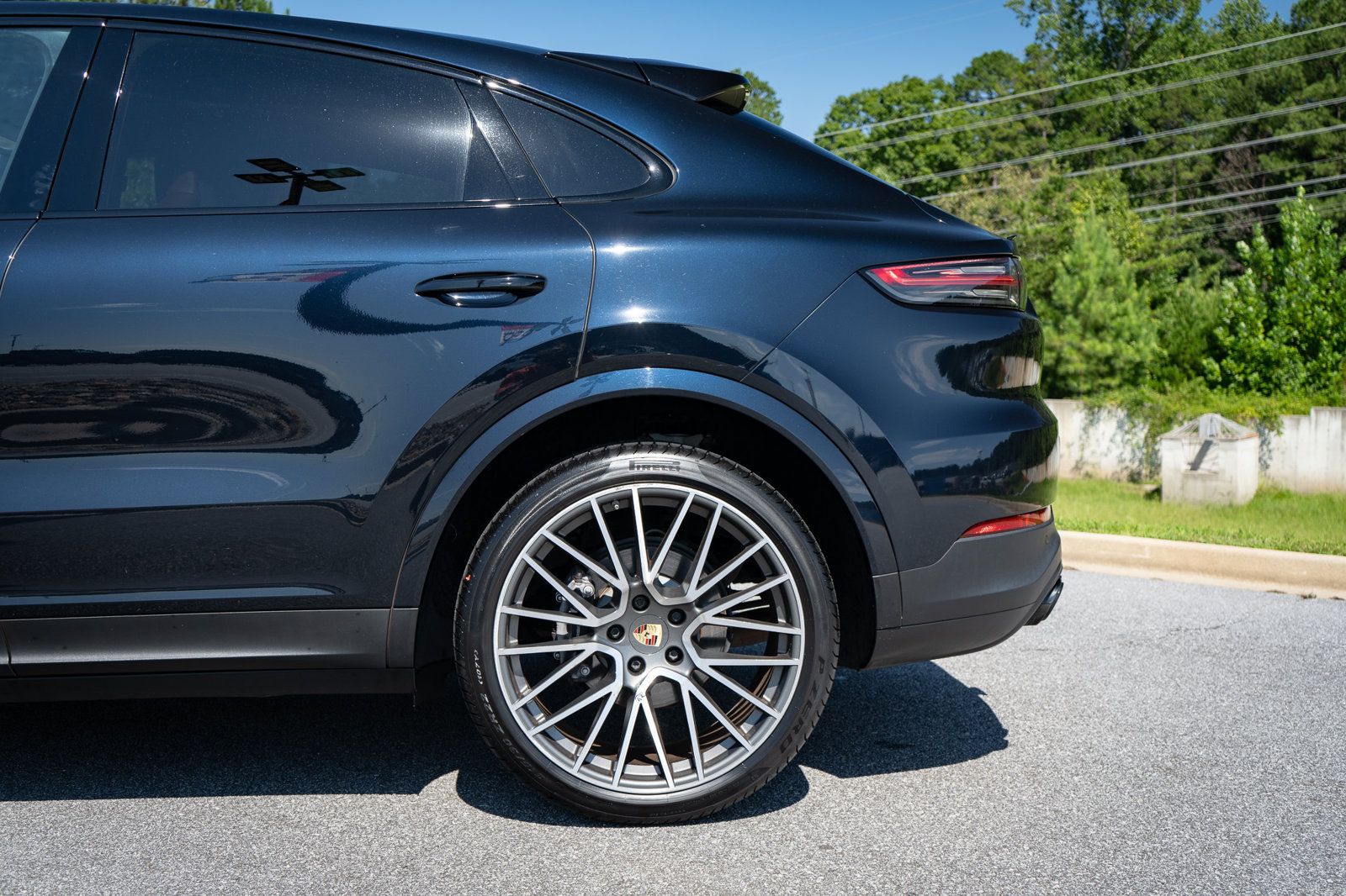 Used 2023 Porsche Cayenne Platinum Edition AWD/4WD image 13