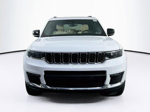 Used 2023 Jeep Grand Cherokee L Limited AWD/4WD image 2