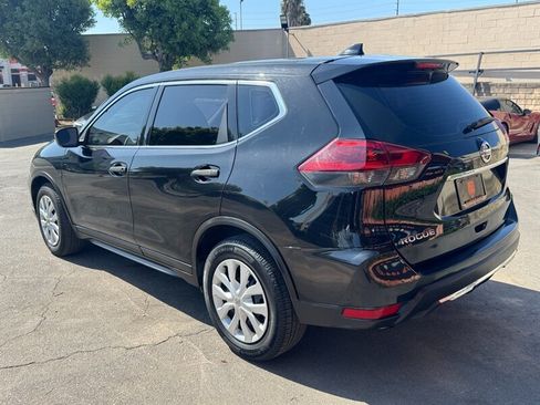 Used 2020 Nissan Rogue S FWD image 10
