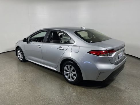 Certified 2026 Toyota Corolla LE w/ Carpet Mat Package (TMS) FWD image 5