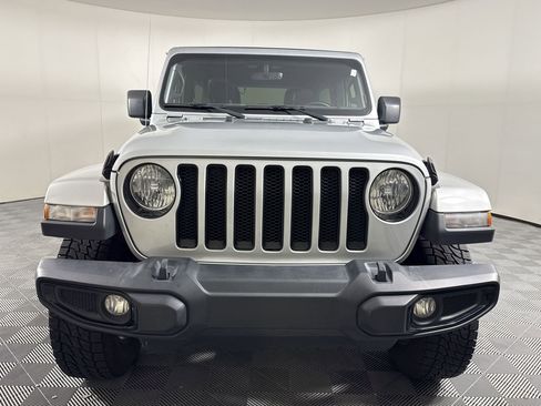 Used 2022 Jeep Wrangler Unlimited Sahara AWD/4WD image 6