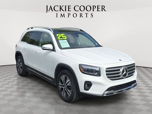Used 2025 Mercedes-Benz GLB 250 image 3