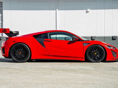 Used 2017 Acura NSX image 8