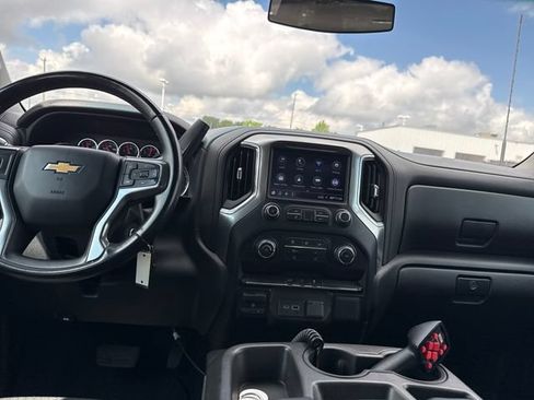 Used 2023 Chevrolet Silverado 2500 LT AWD/4WD image 15