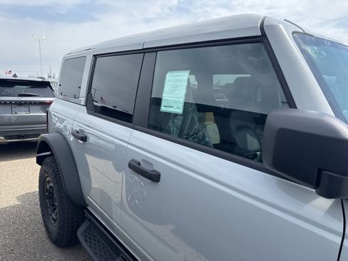 New 2026 Ford Bronco Badlands AWD/4WD image 24