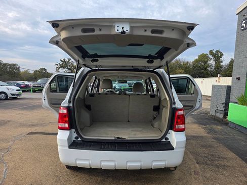 Used 2011 Ford Escape XLT image 36