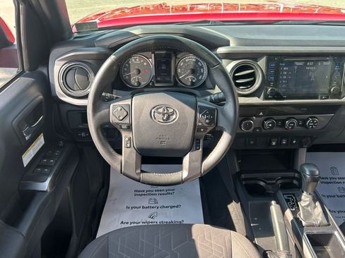 Used 2019 Toyota Tacoma TRD Off-Road AWD/4WD image 15