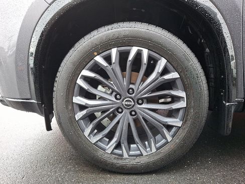 New 2026 Nissan Rogue Platinum image 4