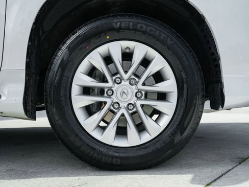 Used 2023 Lexus GX 460 Premium image 29