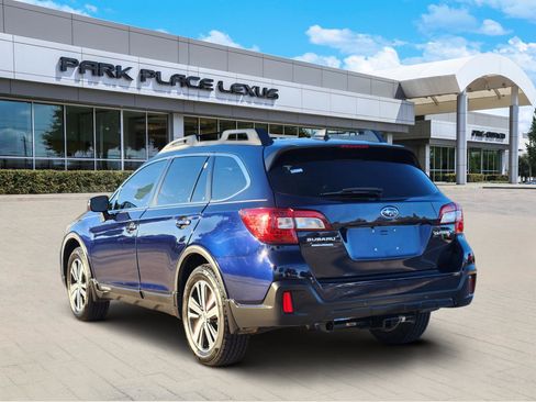 Used 2018 Subaru Outback 2.5i Limited image 4