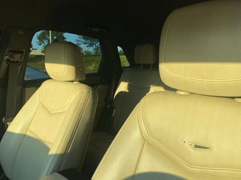 Used 2019 Cadillac XT5 FWD image 13