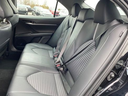 Used 2023 Toyota Camry SE image 16