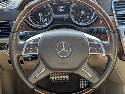Used 2015 Mercedes-Benz ML 400 4MATIC image 36