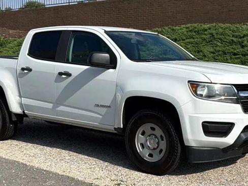 Used 2017 Chevrolet Colorado W/T w/ WT Convenience Package AWD/4WD image 3