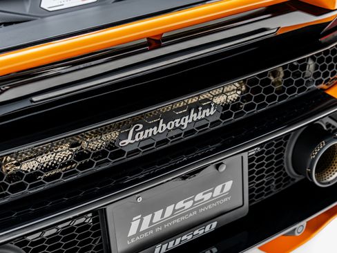 Used 2023 Lamborghini Huracan EVO RWD image 32
