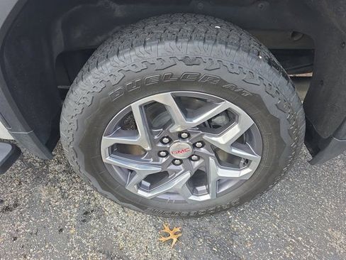 Used 2023 GMC Sierra 1500 SLT w/ SLT Premium Package image 13