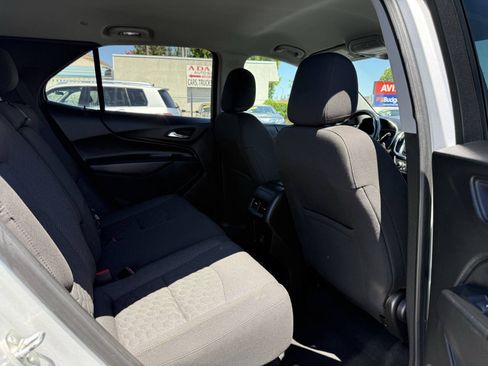 Used 2019 Chevrolet Equinox LT FWD image 11
