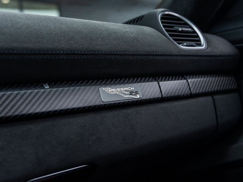 Used 2025 Porsche 718 Cayman GT4 RS image 41