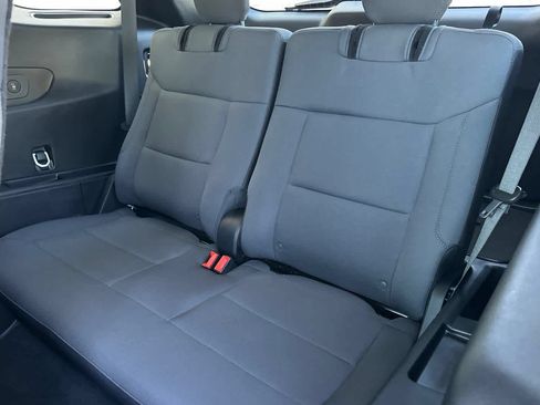 Certified 2025 Ford Explorer Active RWD image 16