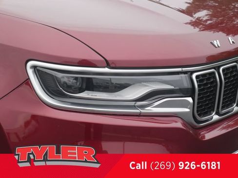Used 2022 Jeep Wagoneer Series III w/ Premium Group I AWD/4WD image 10