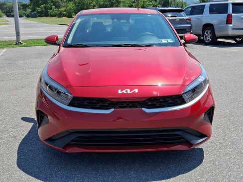 Used 2023 Kia Forte LXS FWD image 2