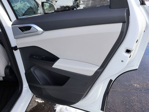New 2026 Volkswagen Taos SE image 13