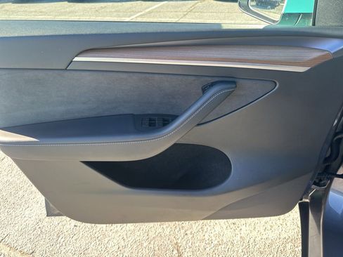 Used 2023 Tesla Model Y Long Range image 26