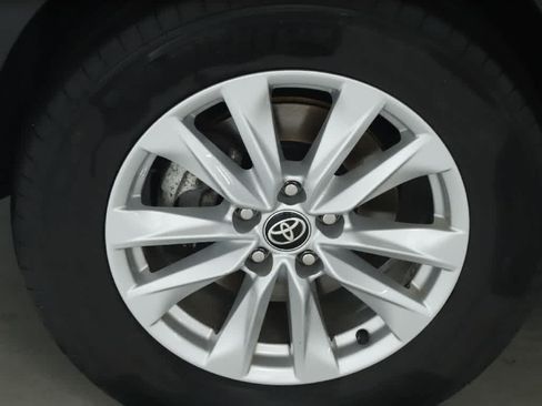 Used 2024 Toyota Corolla Cross LE w/ Moonroof Package AWD/4WD image 36