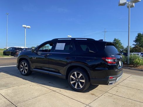 Used 2025 Honda Pilot Elite image 9