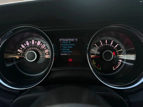 Used 2013 Ford Mustang GT Premium w/ Electronics Pkg RWD image 10