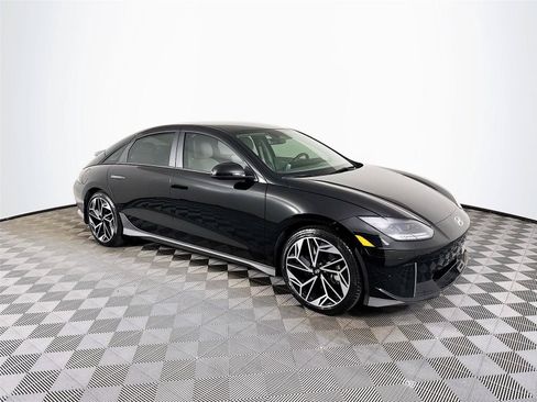Used 2024 Hyundai Ioniq 6 SEL RWD image 3