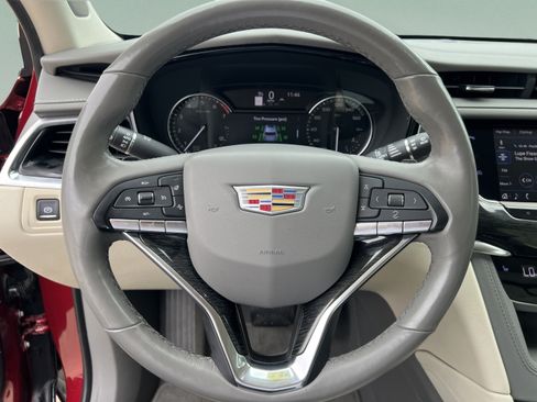 Used 2020 Cadillac XT6 Premium Luxury FWD image 11