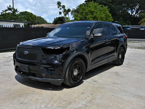 Used 2022 Ford Explorer 4WD Police Interceptor image 2
