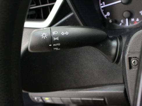 Used 2025 Toyota Corolla LE FWD image 22