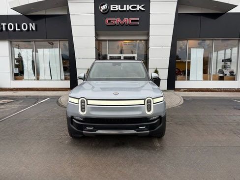 Used 2023 Rivian R1S Adventure image 4