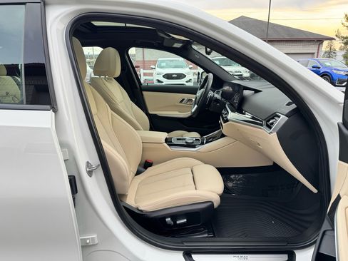 Used 2023 BMW 330i xDrive Sedan w/ Premium Package image 42