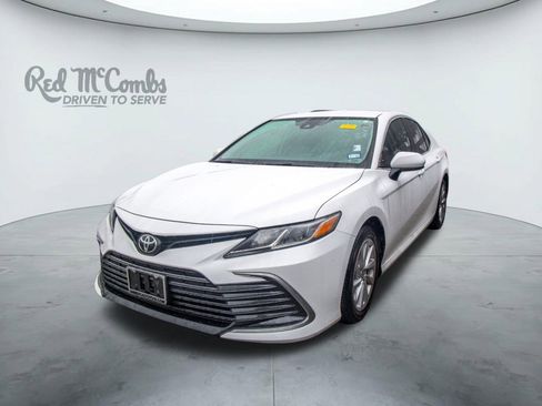 Used 2023 Toyota Camry LE image 1