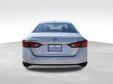 Used 2023 Nissan Altima 2.5 SV image 5