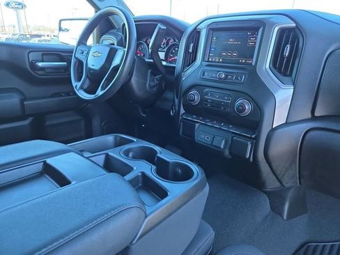 Used 2022 Chevrolet Silverado 1500 Custom image 18