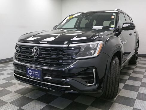 Certified 2024 Volkswagen Atlas SEL Premium R-Line AWD/4WD image 5