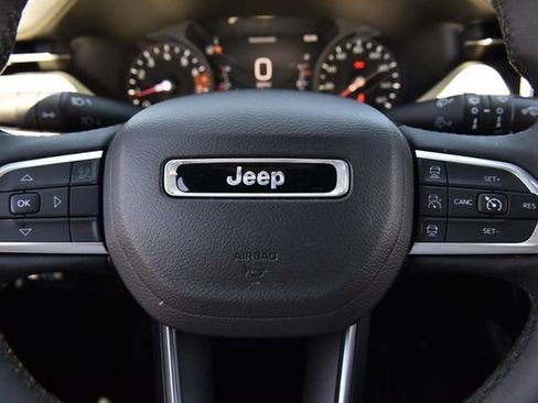 Used 2025 Jeep Compass Limited AWD/4WD image 20