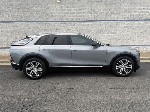 Used 2024 Cadillac Lyriq Tech w/ Driver Assist Package AWD/4WD image 8