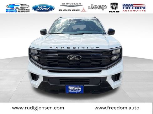 New 2026 Ford Expedition Max Platinum w/ Stealth Appearance Package AWD/4WD image 8